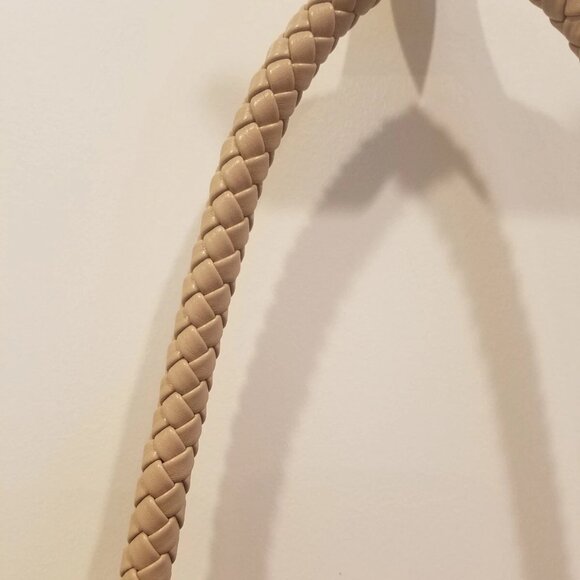 Super Feminine Beige Woman's Crossbody Handbag with Braided Handle - Picture 8 of 9